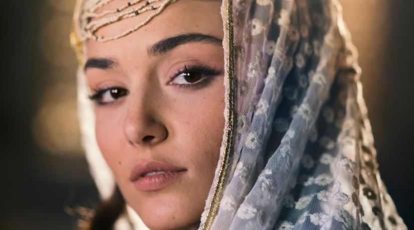 Hande Erçel ilk filminin heyecanını yaşıyor! Mest-i Aşk’tan yeni tanıtım geldi! dlvr.it/SFkFcY