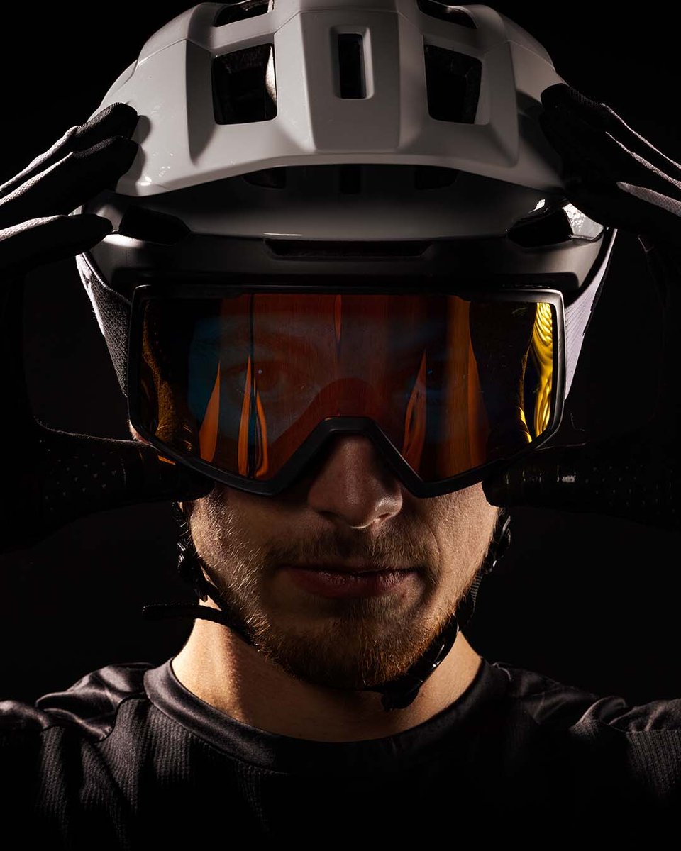 ScottSportsFR's tweet photo. T U N E D
La nouvelle collection TUNED s’adresse à ceux qui aiment rouler vite sur des terrains escarpés et accidentés 🚴
Découvrez la nouvelle collection ➡ https://t.co/zRjtSlP96u
___
📷 Daniel Geiger
___
#NOSHORTCUTS #SCOTTbike #SCOTTtuned https://t.co/QTqxhl30Av