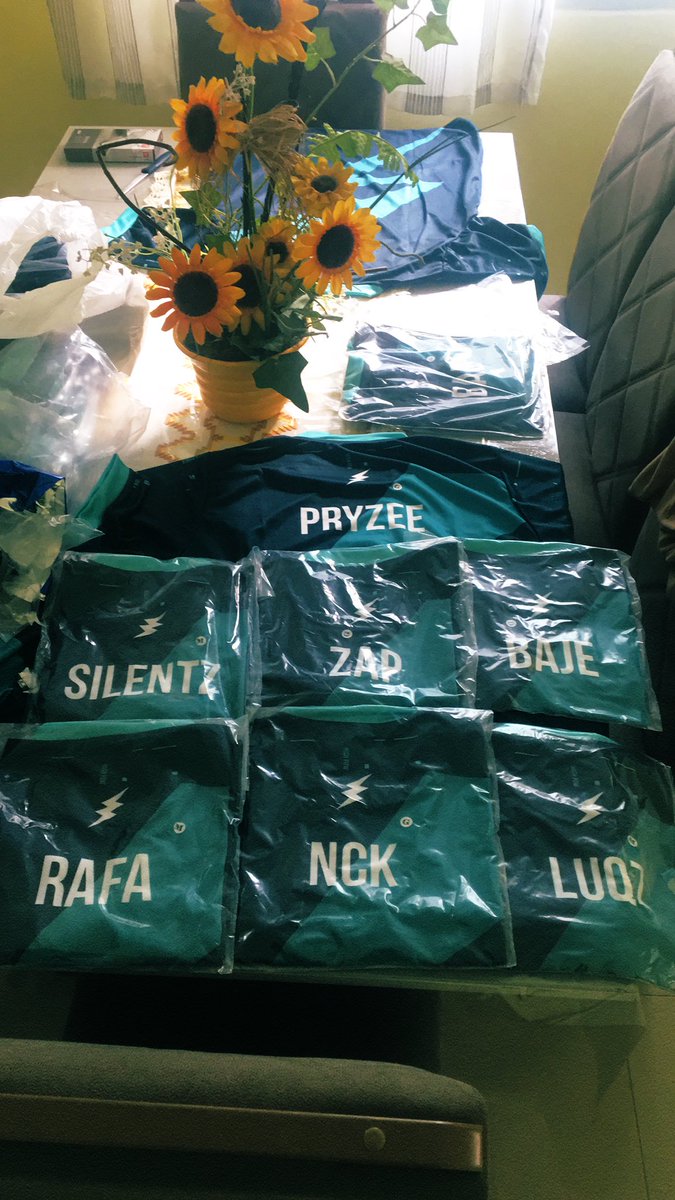 eusou_oluke's tweet photo. Alô @highpowergg chegaram em, lindas e prontas para serem usadas. https://t.co/N2diSm4fX9