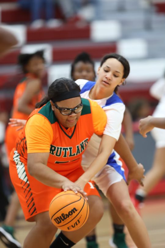 wr_allstars's tweet photo. #ScreaminDemonInvitational

Girls Halftime:

@RHSCanesHoops-3
Veterans- 39 https://t.co/X9yG3x3XmV