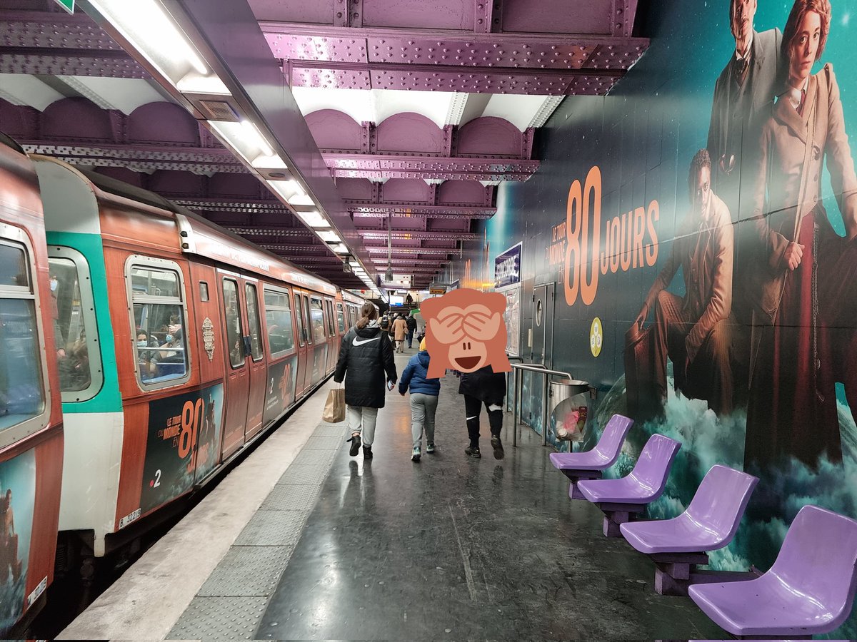 Cramos78Paris's tweet photo. Le tour du monde en 80 jours de #France2 à Concorde sur la #ligne8 #ratp et sur un MF77 de la même ligne https://t.co/9PD70qnFEh