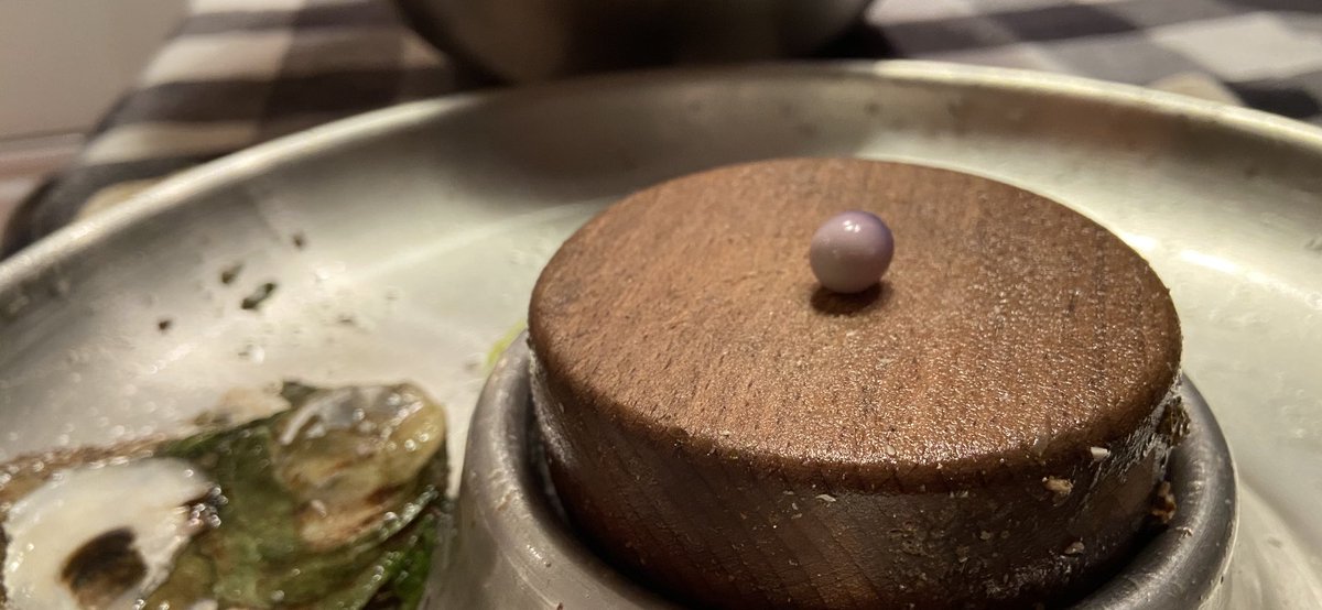ChefPendergast's tweet photo. A friendly client showed me the pearl he found in a quahog, here in PEI, about 50 years ago. #pearl #peishellfish #quahog #clams https://t.co/QRVRLSba2o