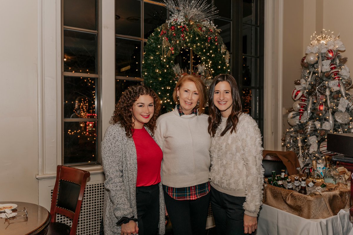 SocialTMktgPR's tweet photo. Our #SocialT team celebrated the holidays with friends and coworkers! ✨ Last week we enjoyed attending #festivities with @WBCLehighValley and @AAFGLV 🎄 #StaySocial https://t.co/iZdgzYgFfZ