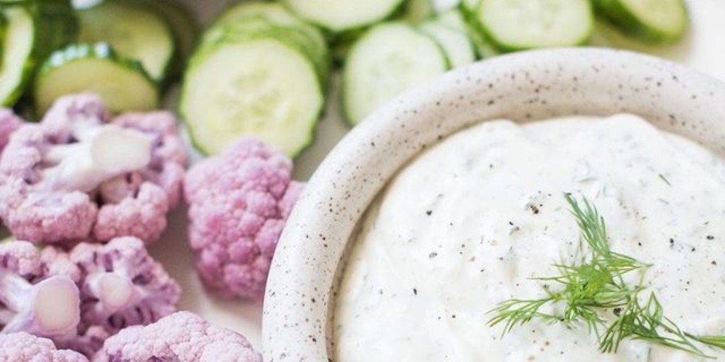 NaturalFactors_'s tweet photo. Who else loves to dip #rawveggies?🙋🏼‍♀️🌈 Start your week off right with this yummy easy veggie dip from @karlenekarst.

Get the recipe here: https://t.co/CZXvuVMOrZ 

#eattherainbow #veggiedip #freshveggies #diprecipe #eatclean #fitfood #appetizers #healthysnacks #snackrecipe https://t.co/eVoZRalpFN