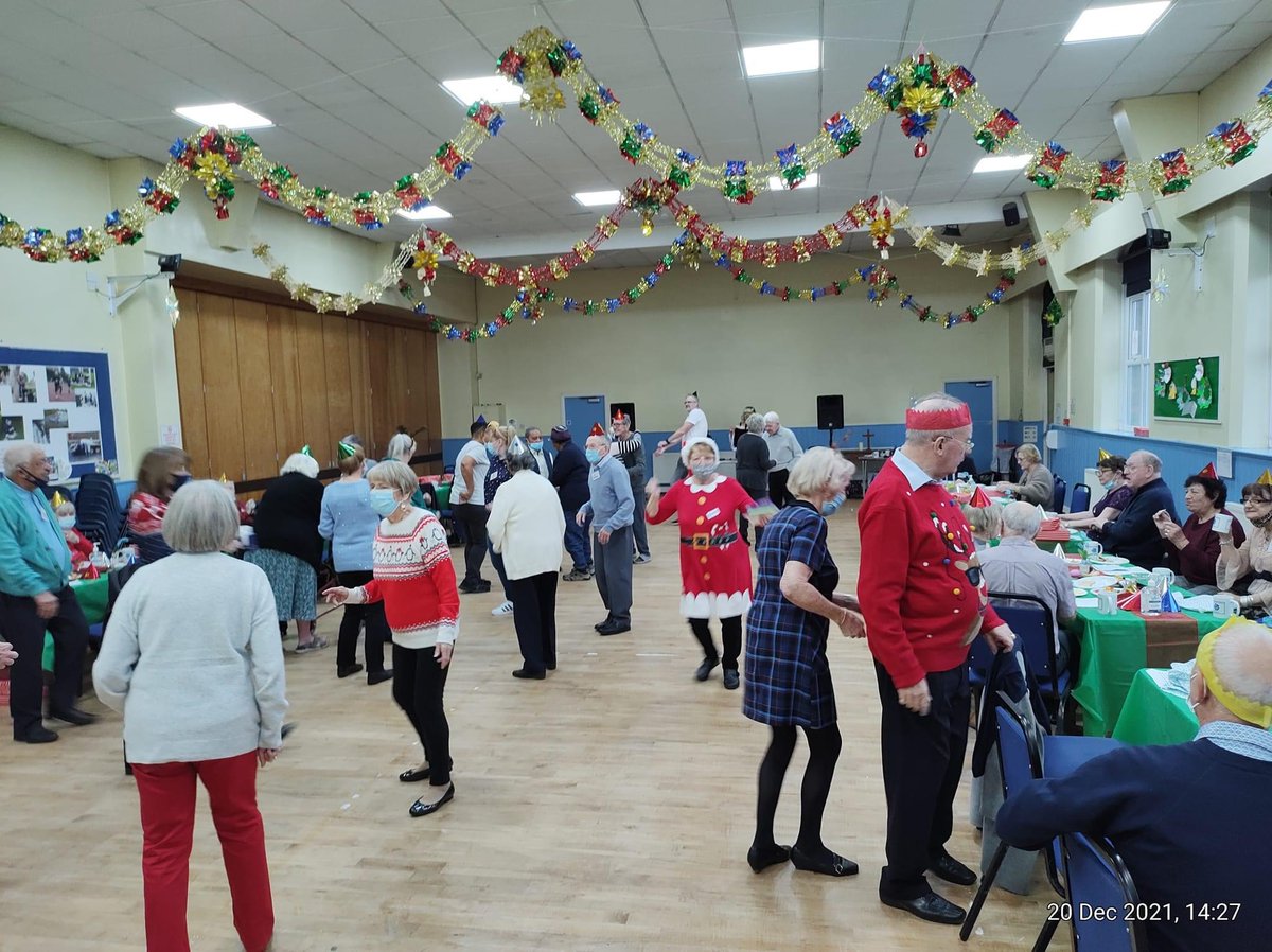FMN_Buddies's tweet photo. Really busy day today Forget-Me-Not Buddies Christmas Party - everyone had a great time @leeann_james #dementia #Tameside #Christmas2021 #supportlocalgroups https://t.co/cfQirjBucu