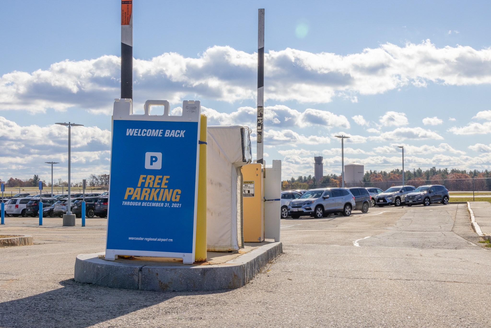 Parking at Worcester Regional Airport