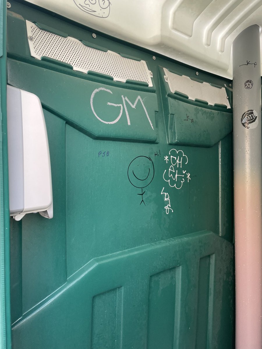 MartialG_'s tweet photo. gm from this Porta John along the highway in upstate #NewYork - verified #HODLers out here https://t.co/nUWj3SEYe6