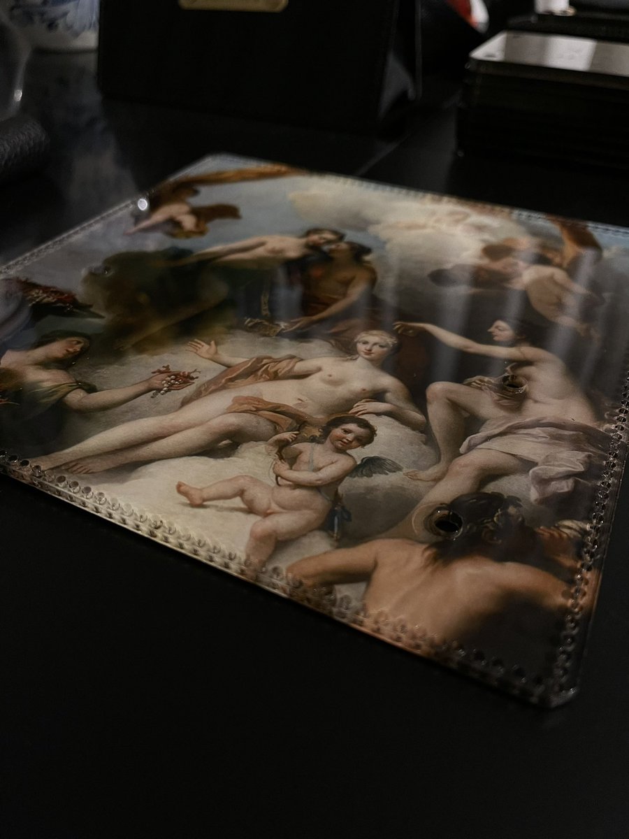 ZStekkel's tweet photo. YOOOOOOOOOOOO!!!
I’M SO FVCKING EXCITED TO START PRINTING NFTs ON IRL BAGsss😫 yes 2022!!!!! https://t.co/PASrqcosCw