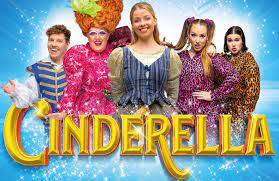 #PANTOMIME #REVIEW: Cinderella - The Grange Theatre, Hartford, Northwich. <a href="/grangetheatre/">The Grange Theatre</a> <a href="/KD_Theatre/">KDTheatre</a> @oliverscott87 @TobinandMilesPR #Cinderella #panto #Hartford #Northwich #Cheshire #family #Christmas - here - number9reviews.blogspot.com/2021/12/pantom…