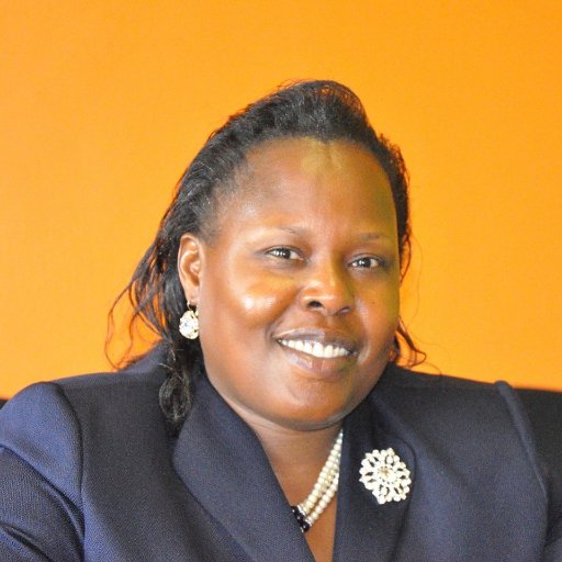 MarionKafuko's tweet photo. So guys is this the Kabakumba Masiko ? the woman who stole UBC mast , the mother to Jeniffer Kyobutungi the rogue Returning officer who rigged Kayunga by election .
The entire family are corrupt , thieves .
#KayungaByElection https://t.co/Z8XYPVSwPP