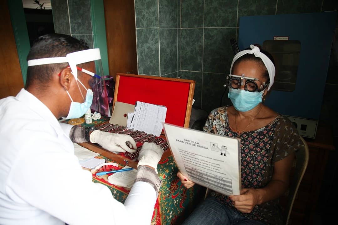 ErnestoLunaPsuv's tweet photo. disfrutaron de servicios médicos especializados en traumatología, ginecología, cirugía general, pediatría y medicina general.

Realizamos también donativos al Consultorio Popular Viboral de un tensiómetro, un nebulizador, medicamentos y pinturas para embellecerlo. https://t.co/GKx4CMwbcw