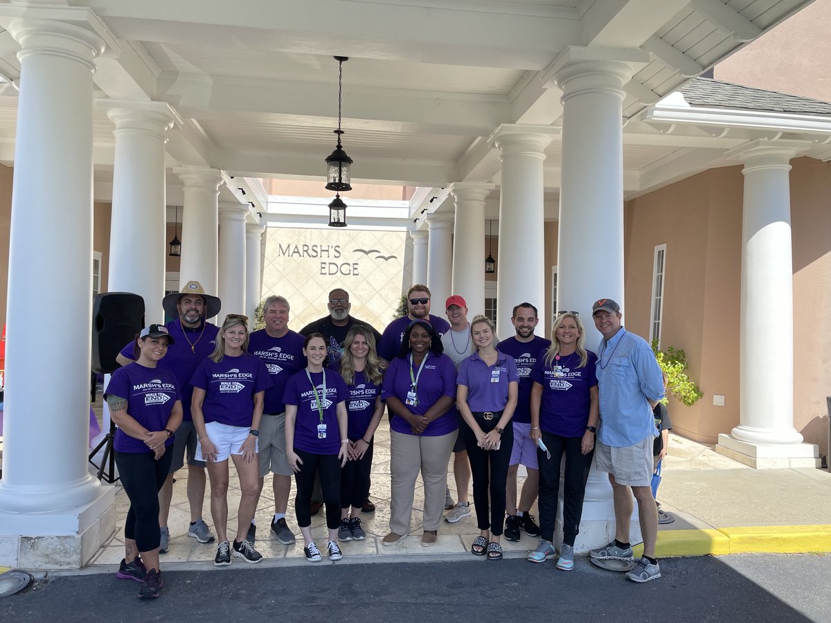 alzassociation's tweet photo. The @senior_living #Walk2EndAlz Silver National Team has raised over $187K for Alzheimer’s care, support and research, nearly doubling their fundraising goal! Way to go, team! 🎉 https://t.co/yxN636PwmS