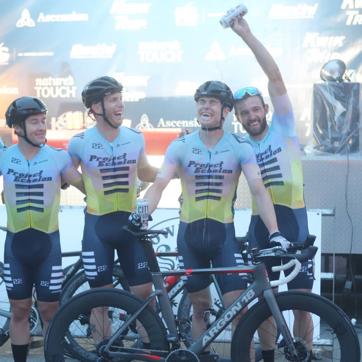 ReynoldsCycling's tweet photo. Cheers to this team!🍻 Proud of everything @projectechelonracing has accomplished this year!

#reynolsdcycling #ridereynolds #reynoldswheels https://t.co/BNN1enbXc4