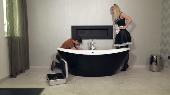 New movie is out! 😝🙈 https://t.co/qwSVGzUE57<a href="/tag/mvsales"class="tags"><span>#mvsales</span></a>