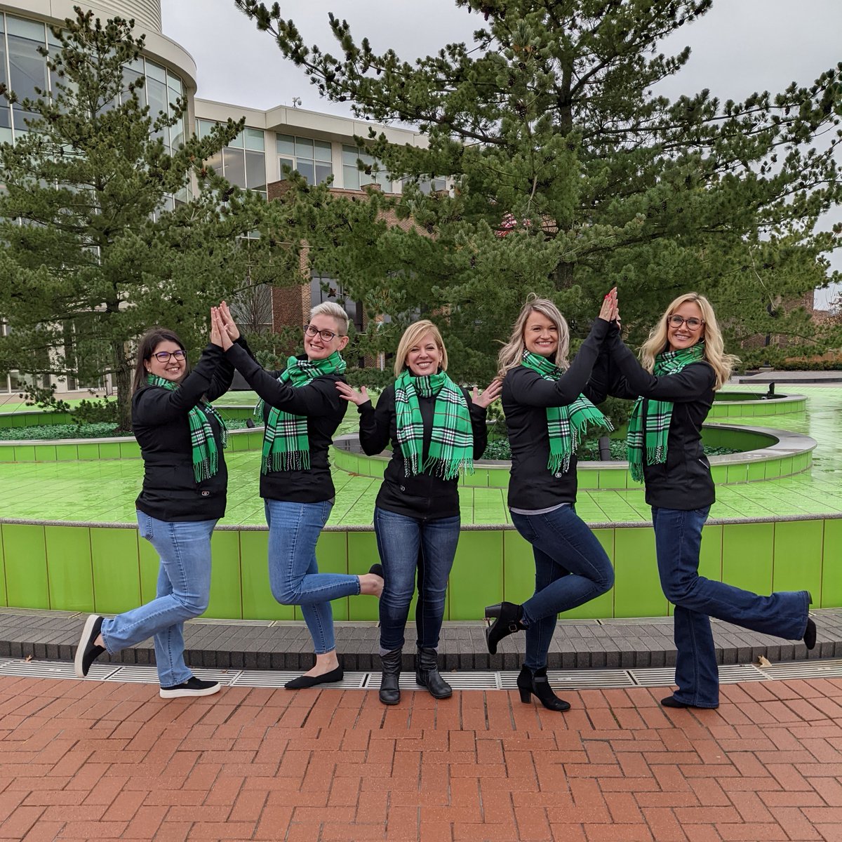 DDFGivesBack's tweet photo. The Delta Dental Foundation team is wishing you a season filled with warmth and good health. Happy holidays! https://t.co/qDbh4O6V1m