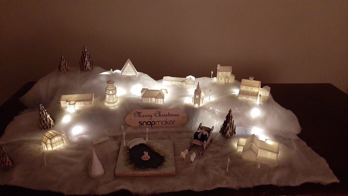 MechAndPhysics's tweet image. Merry Christmas @snapmaker! I decided to go all out this year on Christmas decorations for the #SnapmakerWonderland. I made my own wonderland at home and decided to make an entire Christmas village using all the components of the Snapmaker. #Snapmaking #MakeSomethingWonderful