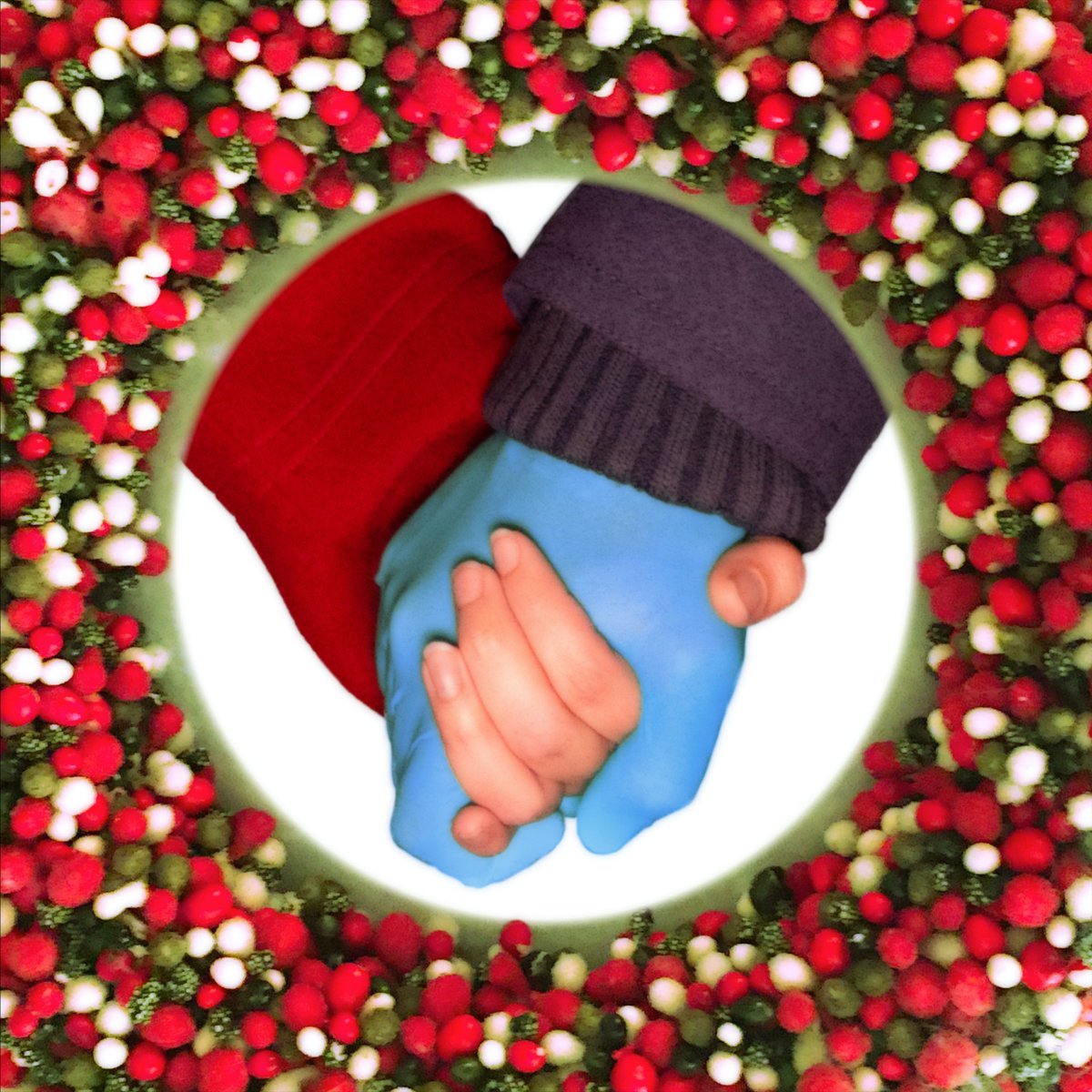 DagtypeFilms's tweet photo. Looking for something new to do with family over the holidays? Watch OH CRAPPY DAY together! It's heartwarming, funny, &amp; available on your favorite digital platforms. To rent or buy our romantic comedy feature, click here: https://t.co/ySwtosqmVQ https://t.co/A2ZTFOhor4