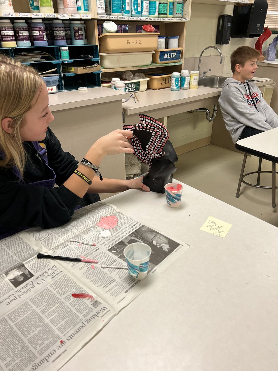 ArtsyTeacherOne's tweet photo. Progress Painting Pantyhose! 🎨 @BethLFink @MrsKatieHadan @BrentSnow5 @mps_russell @MillardPS #ArtEd #RussellExploratory #ArtMatters https://t.co/1EHubUTkBk