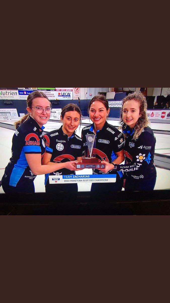 After all the dust has settled, Team Zacharias will be representing Manitoba at the Scotties Tournament of Hearts In Thunder Bay! Congratulations ladies, and all the best when you head east! #curlcarberry #manitobascotties