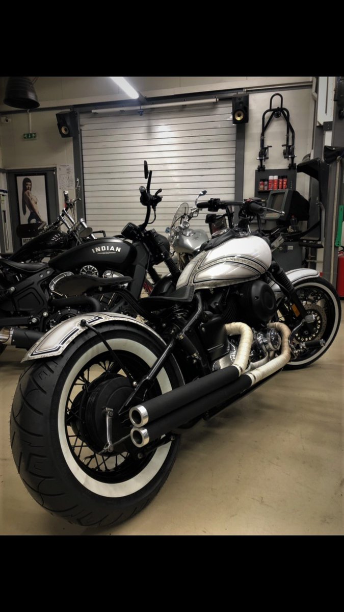 CustomNomad's tweet image. Yamaha XVS 650 "Crossroads" 
Built by Nomad Custom Motorcycle Ltd 
Second Project 2021
The true "Bobber" style achieved in this project. Black/white contrast, clean lines, simplicity. 
We hope that this is the last bobber we made with a back seat 🙂А Bobber rider is a Solo rider.