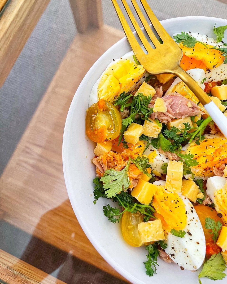 GabsDiva's tweet photo. … #LazyLunch: Lucky Star Tuna, Perfectly Boiled Eggs, Yellow Baby Tomatoes, Cheddar Cubes and Fresh Coriander. And Lust Sauce by #MmabosChilli … 
#WhenJoanCooks #MmaboThings … https://t.co/QcXCKAJNUP