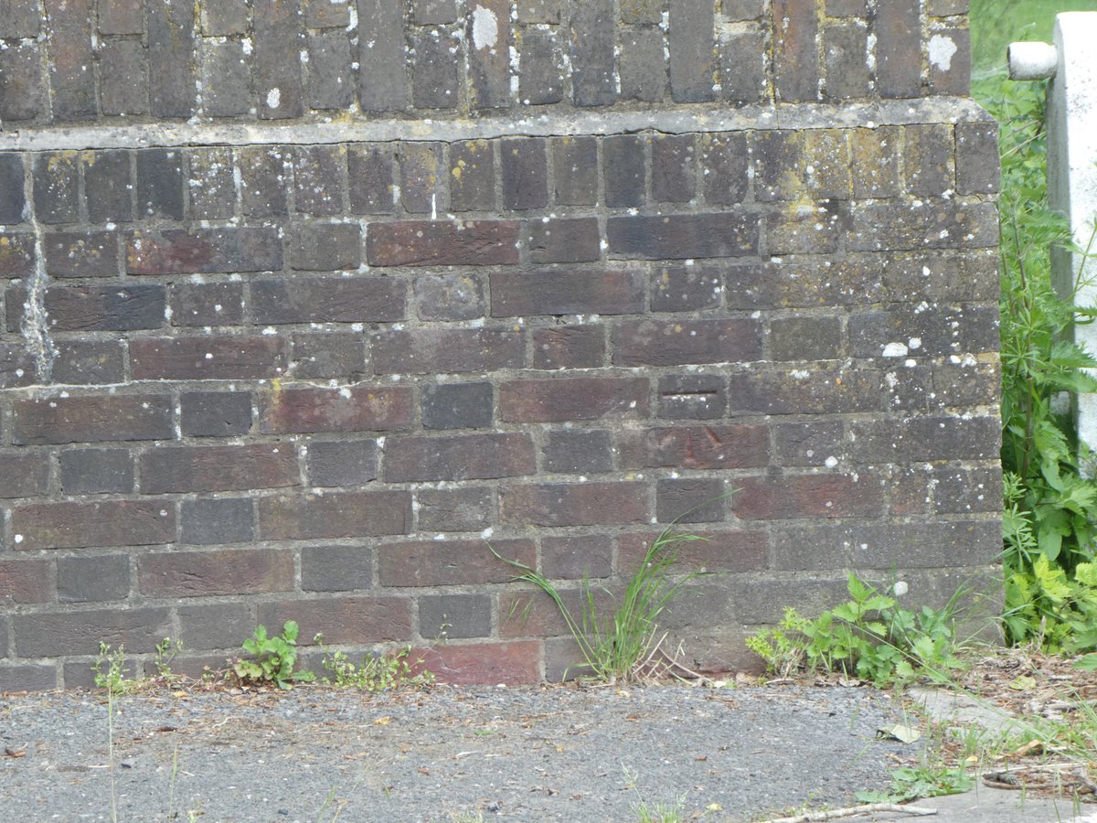 moonraker_the's tweet image. 424th @OrdnanceSurvey #OSBenchmark a cut benchmark on Rushall Bridge, Rushall (Grid Ref: SU12625625) #WiltshireWalks @BBenchmarks @BenchmarkBaggi1