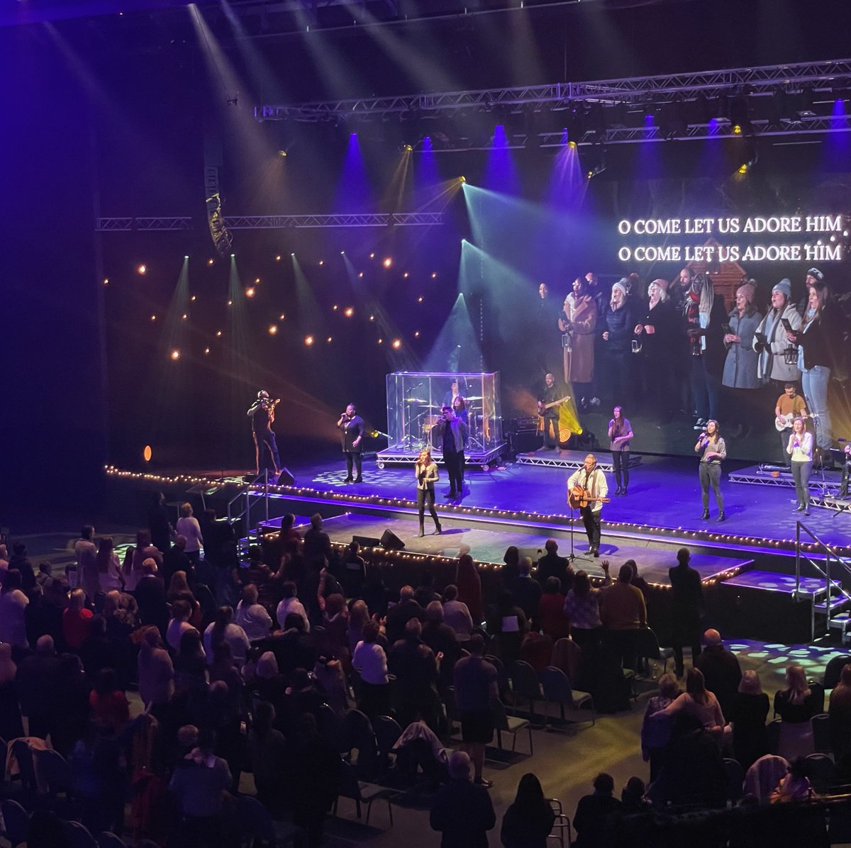 DrDaveSmithUK's tweet image. What an amazing weekend celebrating Christmas at KingsGate, both online and in-person! Great to share a message on the comfort and joy that Jesus brings. Hearing stories of people joining us for the first time and of salvations. Thank you Lord! Watch here: kingsgate.church/christmas