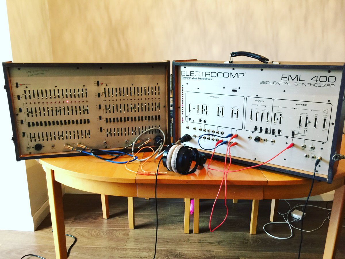 ASUKLTD's tweet photo. πIt's a lot of quirky, vintage fun in one case ποΈποΈποΈποΈποΈ #eml400 π₯π
.
.
#vintagesynths #synths #vintagesynth #analogsynths #analogsynth #emlsynth #electrocomp #emlsynth #AnalogueSolutions #analogsequencer #electronica #electronicmusicproduction #synthpatching https://t.co/F0QiZTbErE