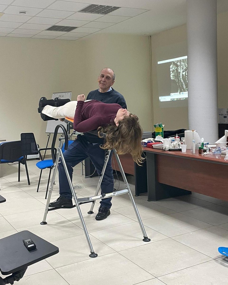 cfl_santander's tweet image. ⭐️ Que no se diga que el 🔴#MétodoPROEL 🔴 no tiene acción 😎😎
🇮🇹 Estupenda estancia en Italia, nos volvemos con la mochila cargada 🔋
🔸 Recuerda que formamos en VOZ con título Universitario, + info: cfltraining.com