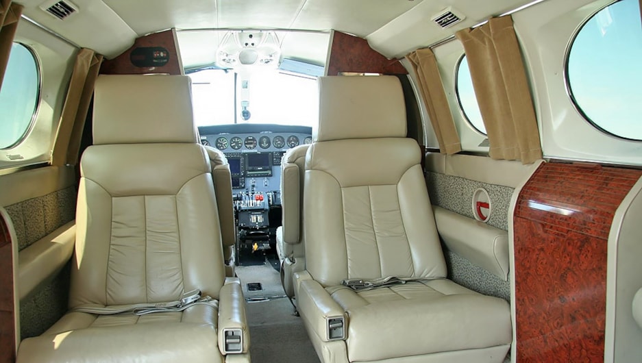 aircraftseller's tweet image. 1981 Cessna 414A RAM FOR SALE

Highlights: 8 total seats, Garmin avionics, ADS-B In &amp;amp; Out, TT 3511 hrs, Annual c/w June 2021, and more!

Check out more pictures here: globalair.com/aircraft-for-s…

#cessna #cessna414 #aircraftforsale #aviation #aircraft