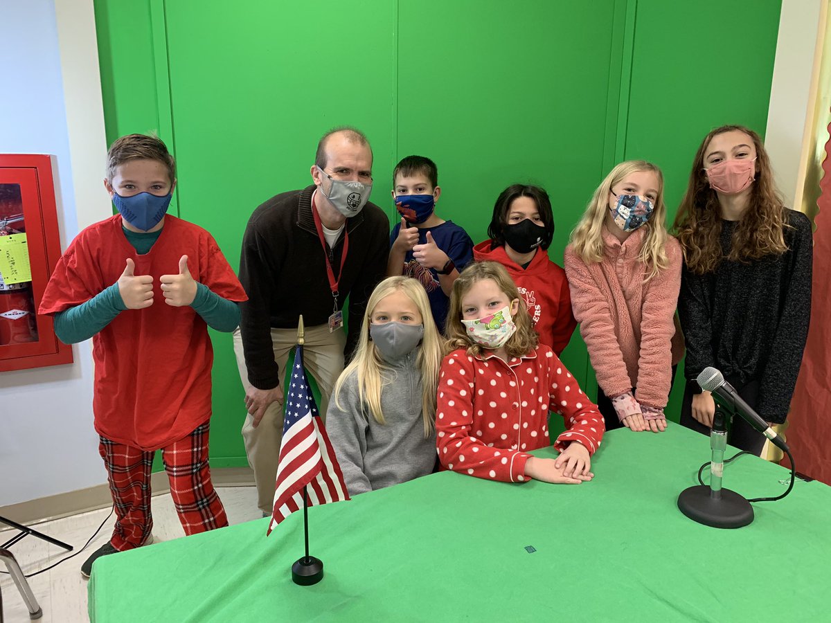 Comfy Way to start the week! #pjday #holidayspiritweek⛄️🎄 <a href="/Mrs_ParisBCPS/">Michele Paris</a> <a href="/OsgoodMelinda/">Melinda Osgood</a> <a href="/PetePholden/">Pete Holden</a>
