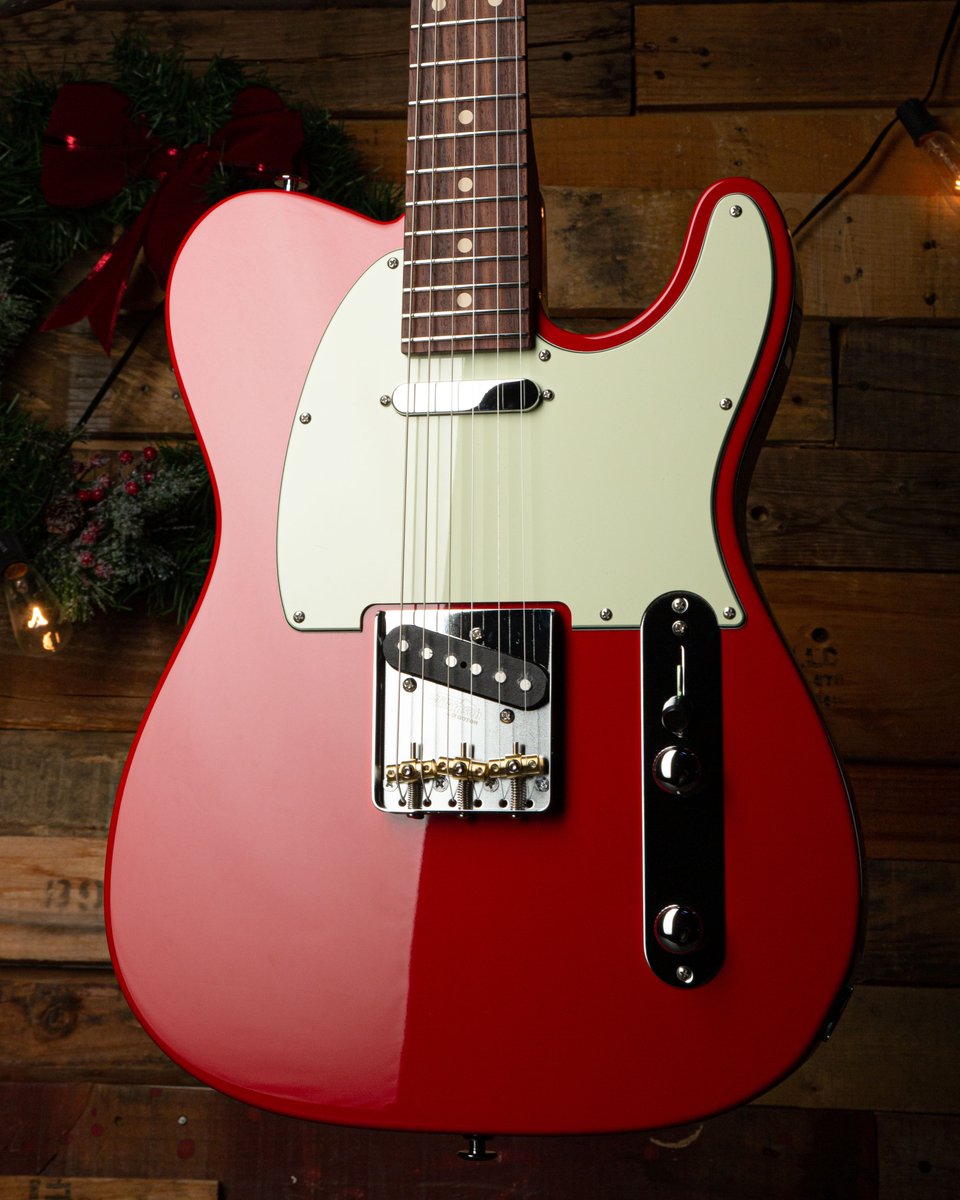 SuhrCustom's tweet photo. Custom Classic T built for Humbucker Music!
Find a dealer now at https://t.co/QFUoXZAGyc.
Instrument Specifications:
Serial Number: 65319
Model: Classic T
Finish: Dakota Red
Body Wood: Alder
Neck: Roasted Maple with Indian Rosewood
*
*
*
#suhr #suhrcustom #guitar #classict https://t.co/tY4LEnl8Bw