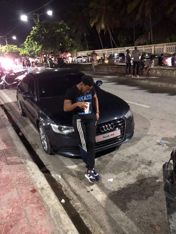 payano7's tweet photo. La noche aquella https://t.co/4wet84ez13