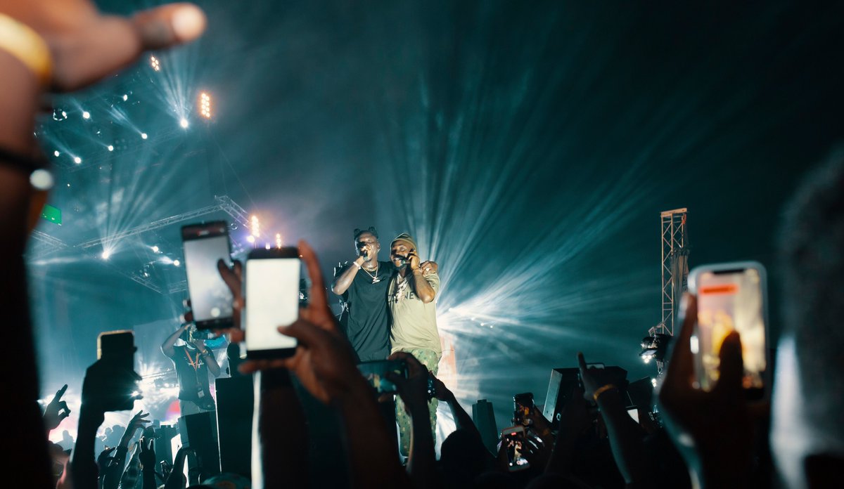 GTBankGhana's tweet photo. Hit after hit, artiste after artiste!
#GTConcert2021 was packed with back to back performances from Ghana to Naija & vice versa. #decemberdoncharge #DecemberInGhana #dzmba #proudlyafrican @stonebwoy @davido @r2bees https://t.co/Ts80sTkE5o