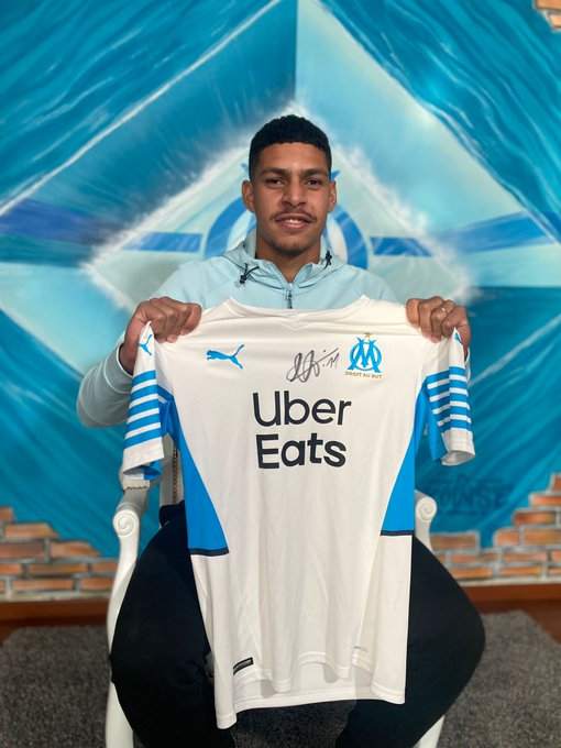 _BeFootball's tweet image. 👕 𝗖𝗔𝗗𝗘𝗔𝗨 𝗗𝗘 𝗡𝗢𝗘̈𝗟 🎅🏻

Avec @OM_Portugues, on vous fait gagner le maillot dédicacé de Luis Henrique 💙🇧🇷

➡️ RT ce tweet
➡️ Follow @_BeFoot + @OM_Portugues
➡️ Tirage le 27/12

Bonne chance à toutes et à tous 🙌😄
