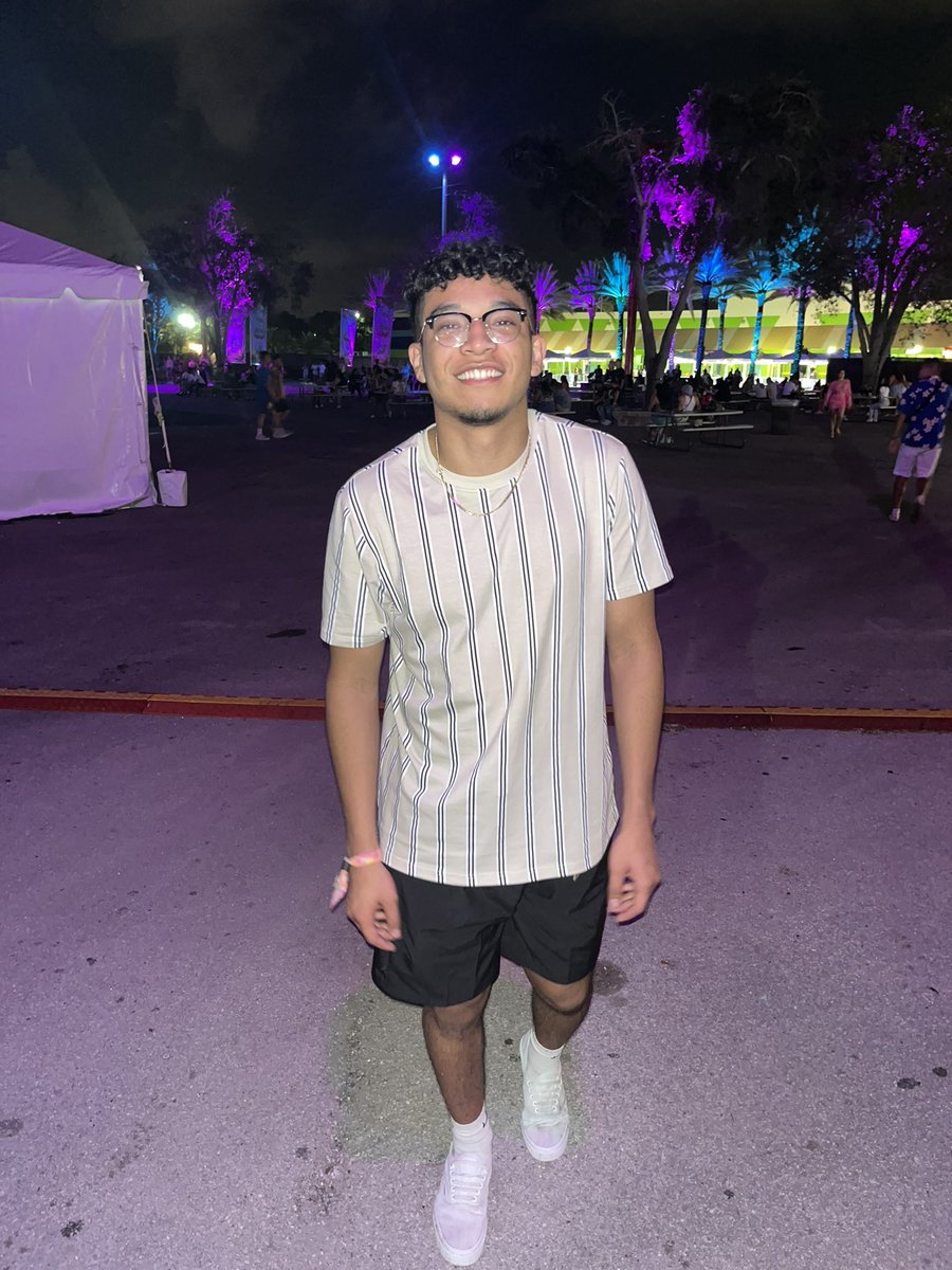 J3Alva's tweet photo. Miami ✅ https://t.co/U8yPOVuvJB