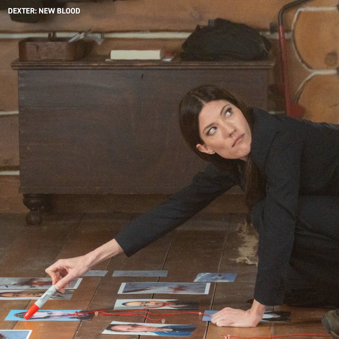 Showtime's tweet photo. Trying to figure out who has you in Secret Santa. #Dexter https://t.co/EVKCFburxf
