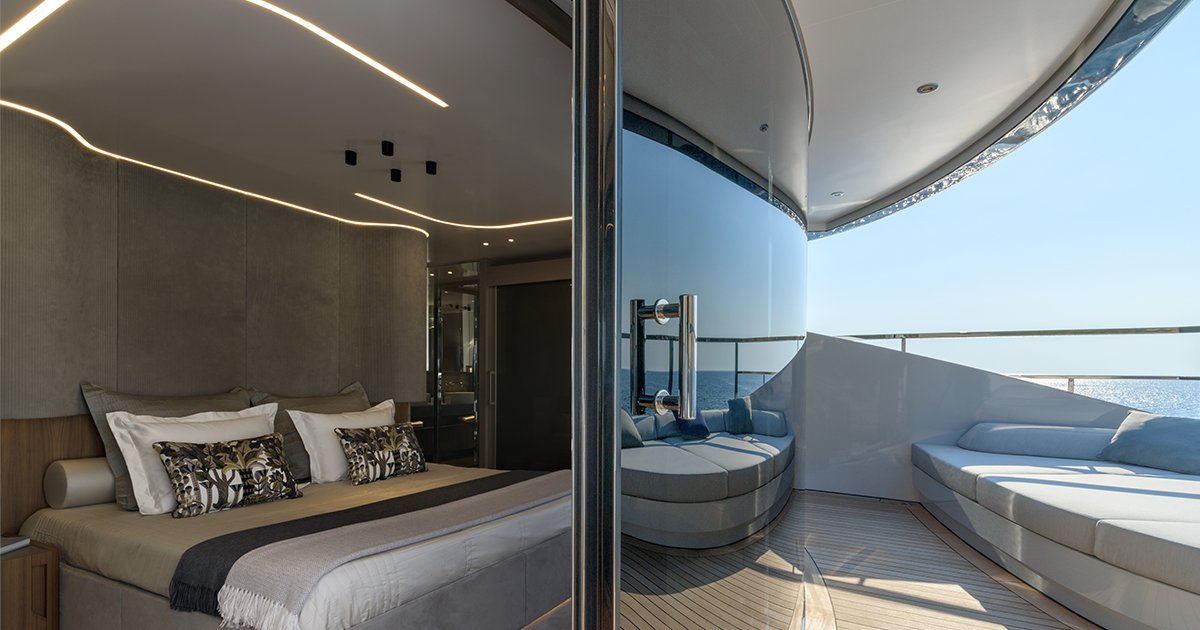 Florentia’s interior design is inspired by the shapes of nature and ocean waves combined with technology and continuous research of design functionality.
bit.ly/myflorentia

#rossinavi #weareourvessels #florentia #myflorentia #florentiayacht #yachting #yacht