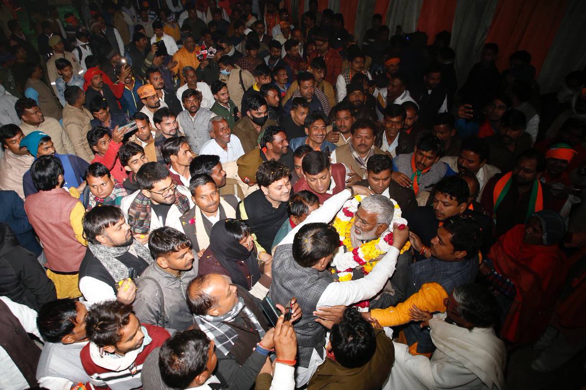 swatantrabjp's tweet photo. बुंदेलखण्ड की यही पुकार, फिर एक बार भाजपा सरकार…महोबा की जनता-जनार्दन का हार्दिक धन्यवाद!

#JanVishwasYatra https://t.co/d8Eog446jm