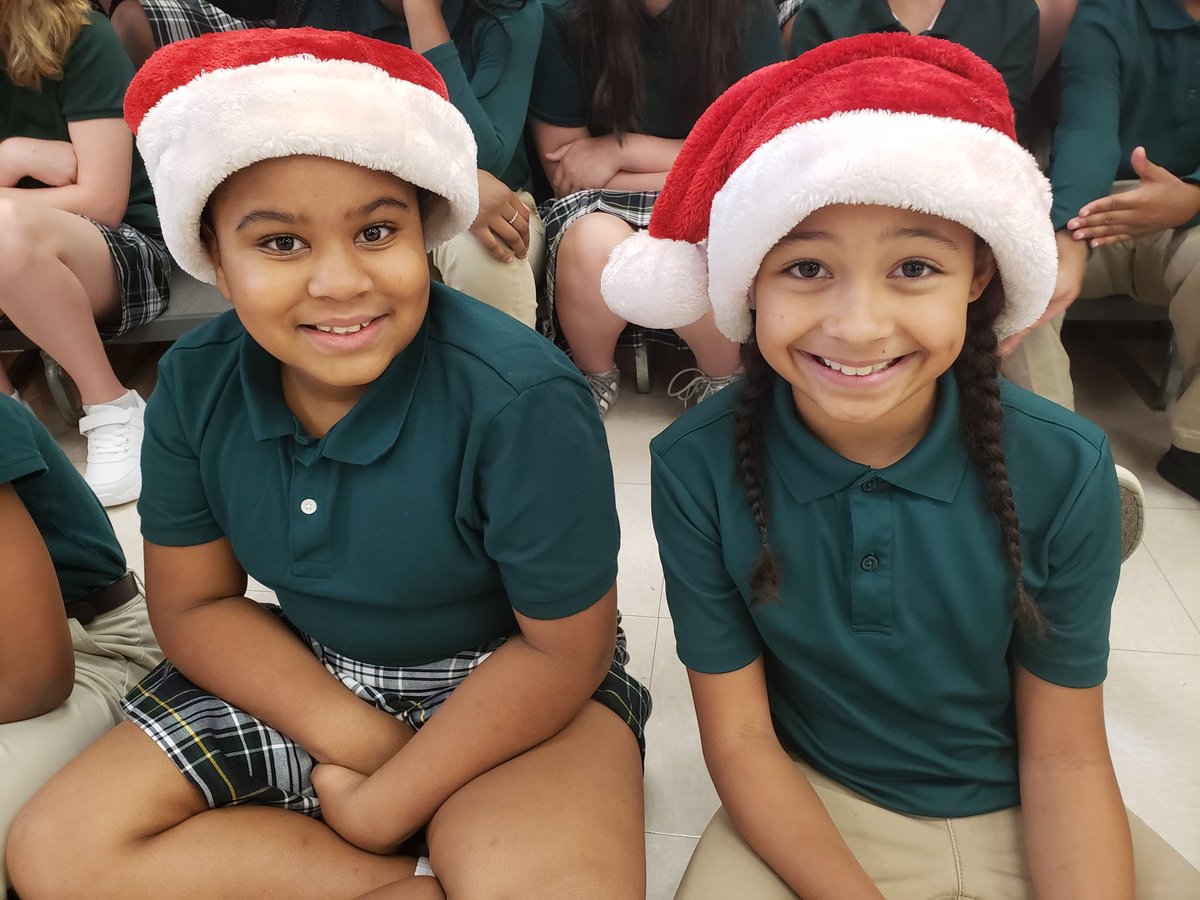 ERD4thgrade's tweet photo. ERD's choir performances! ❤ @DicksonTigers @MsbutlerERD @Robinson_Freder @ChazSingleterry https://t.co/N0zkeSqapR