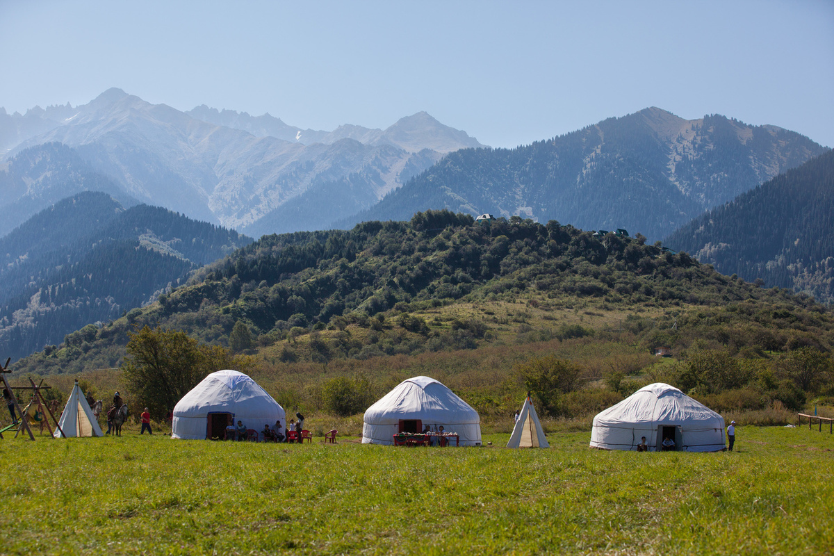 внутренний туризм в казахстане. туристические объекты казахстана. экотуризм в казахстане. конная прогулка алтай. конные походы татев.