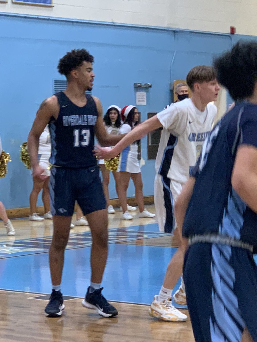 Riverdale Ridge HS standout <a href="/jathan54/">Jathan</a> showing everyone why he is one of the best athlete &amp; defenders out there! <a href="/PrepHoopsCO/">Prep Hoops Colorado</a> #24MDTeamDaum