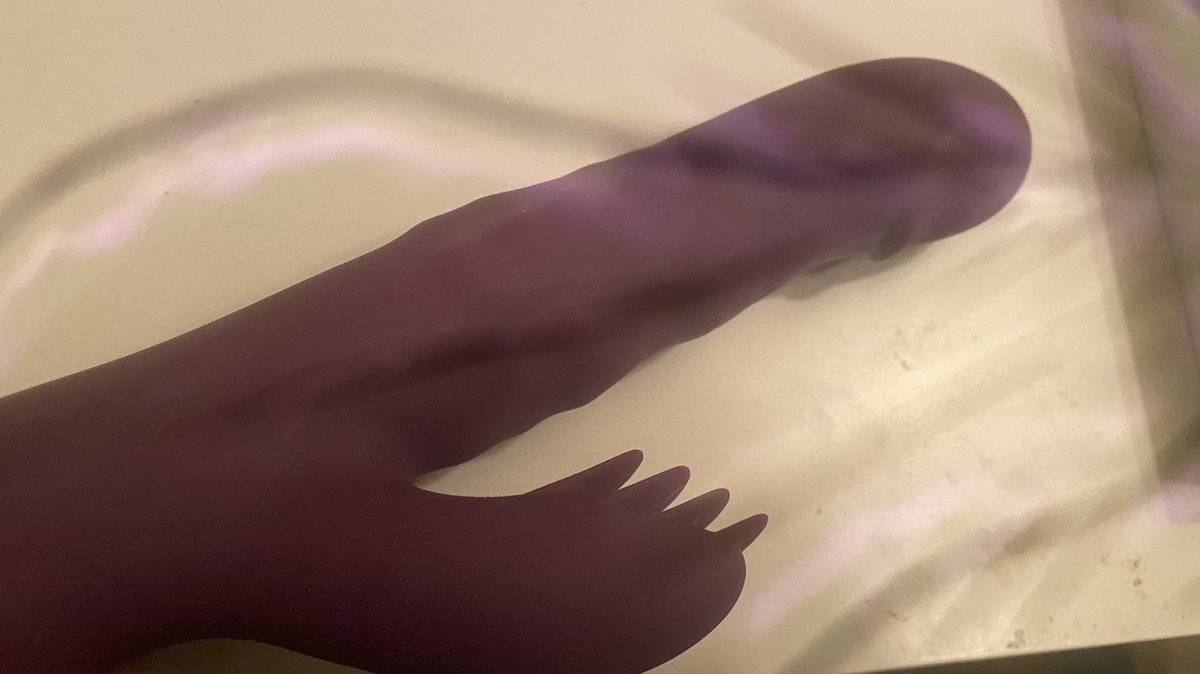 DaddydomQ1's tweet photo. @WRR_124 thanks for this great toy. It’s an upgraded rabbit. Soft skin with rotating balls..I used this one someone special and they squirted twice in less than two mins from it. https://t.co/KjQnYl0tsv