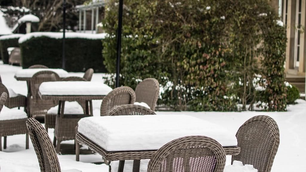 We're dreaming of a white Christmas (and with fully weatherproof garden furniture, you will be too) ❄️

📸: Hotel Du Vin
