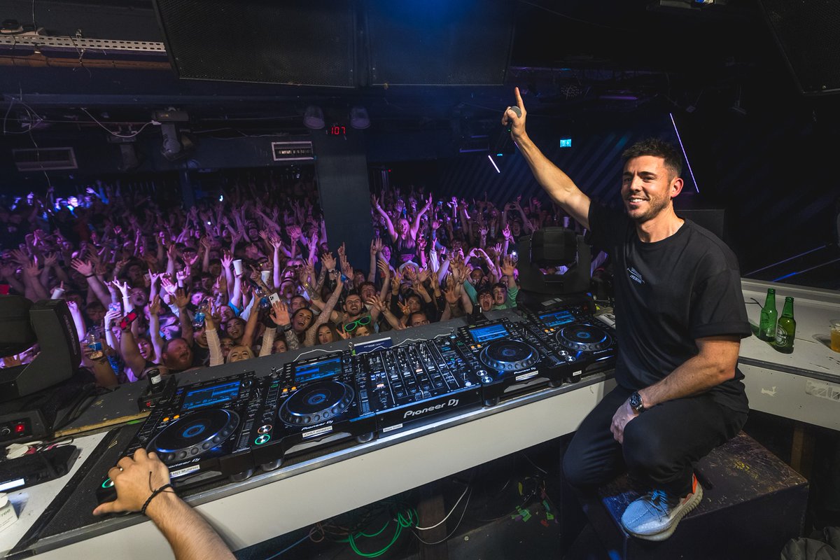 HardGenMusic's tweet photo. NEWCASTLE!! Who remembers when @darrenstyles raised the roof ?⚡⚡
You lot went HARD. 
Shall we do it again in 2022?
#hardgeneration #newcastle #darrenstyles https://t.co/867HdottUa