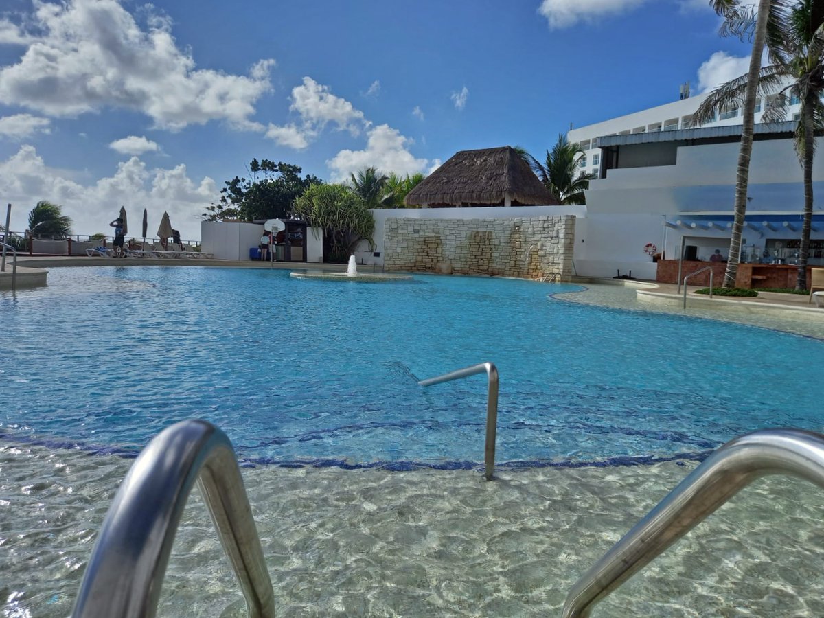 SunsetCancun's tweet photo. It's all yours!
#SunsetWorldIsBack https://t.co/2K43fNfWiz