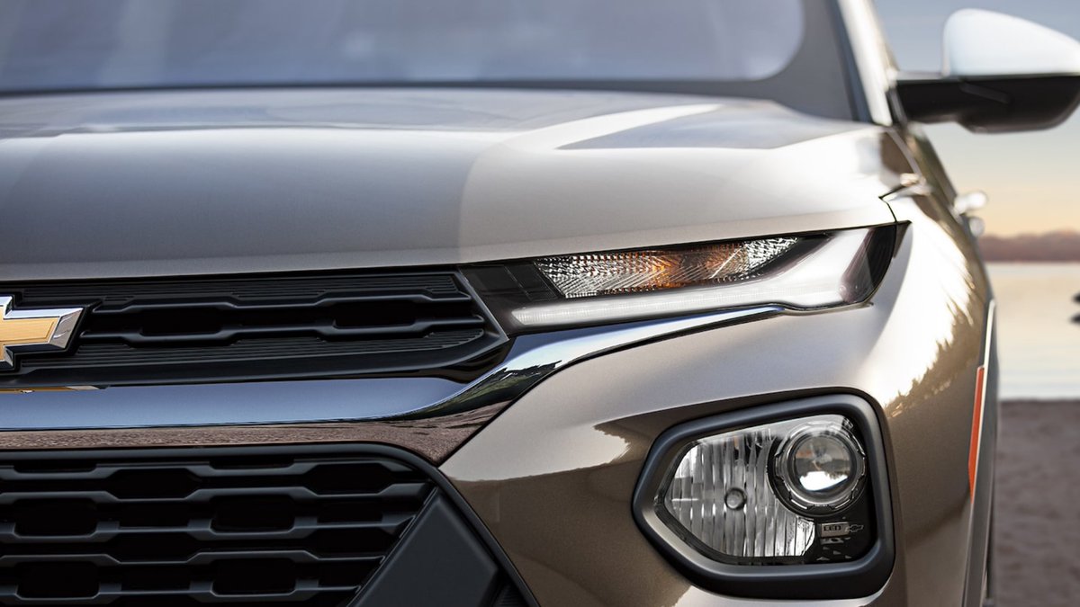 With the weather changing this season, make sure your #Chevrolet gets a fresh maintenance check from our awesome service team! 👀 Book an appointment with us today so your Chevy is safe for the road! #GalleriaChevrolet