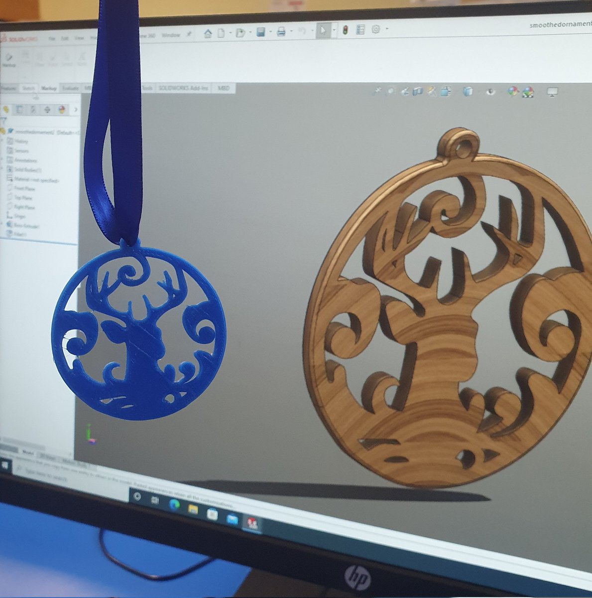 GraphicsDCG_CC's tweet photo. More Christmas decorations 3D modelled by 1st Yr students &amp; 3D printed, some beautiful work after such a short time in Graphics #lcetbschools #lcetb #edchatie #edutwitter @CastletroyC #solidworks #3dmodeling #3Dprinting https://t.co/lM4WHH4GVs