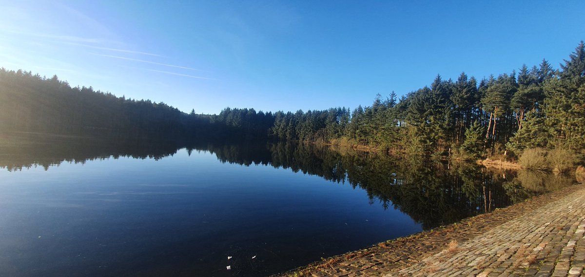 LinlithgowRamb1's tweet photo. A super walk on Saturday for Linlithgow Ramblers.  Stunning weather. https://t.co/R7QIrNRAdf