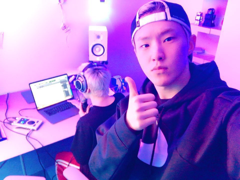 soonhoonthings's tweet image. “hoshi likes my music the most” - woozi